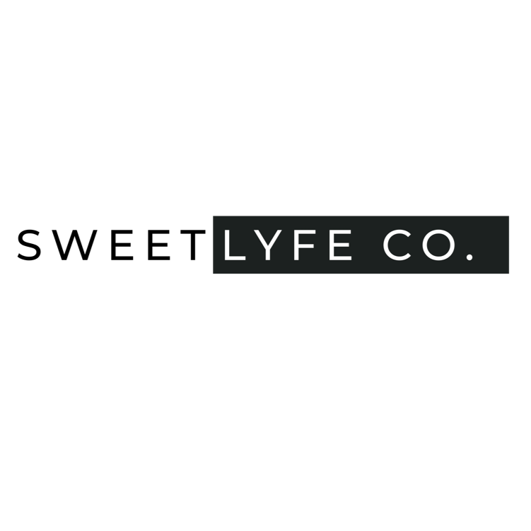 Join the Sweet Lyfe and show off your style with this minimalist notebook. Inspired by our brand and all things trendy, this journal is a perfect to add to your collection. This journal has 118 ruled line single pages for you to fill up!