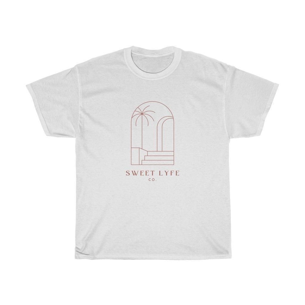 Wishing you were on a beach somewhere? Us too! This tropical cotton t-shirt has a minimalist design that inspires all things beachy. Made with a breathable cotton, you can rock this t-shirt in comfort and style.