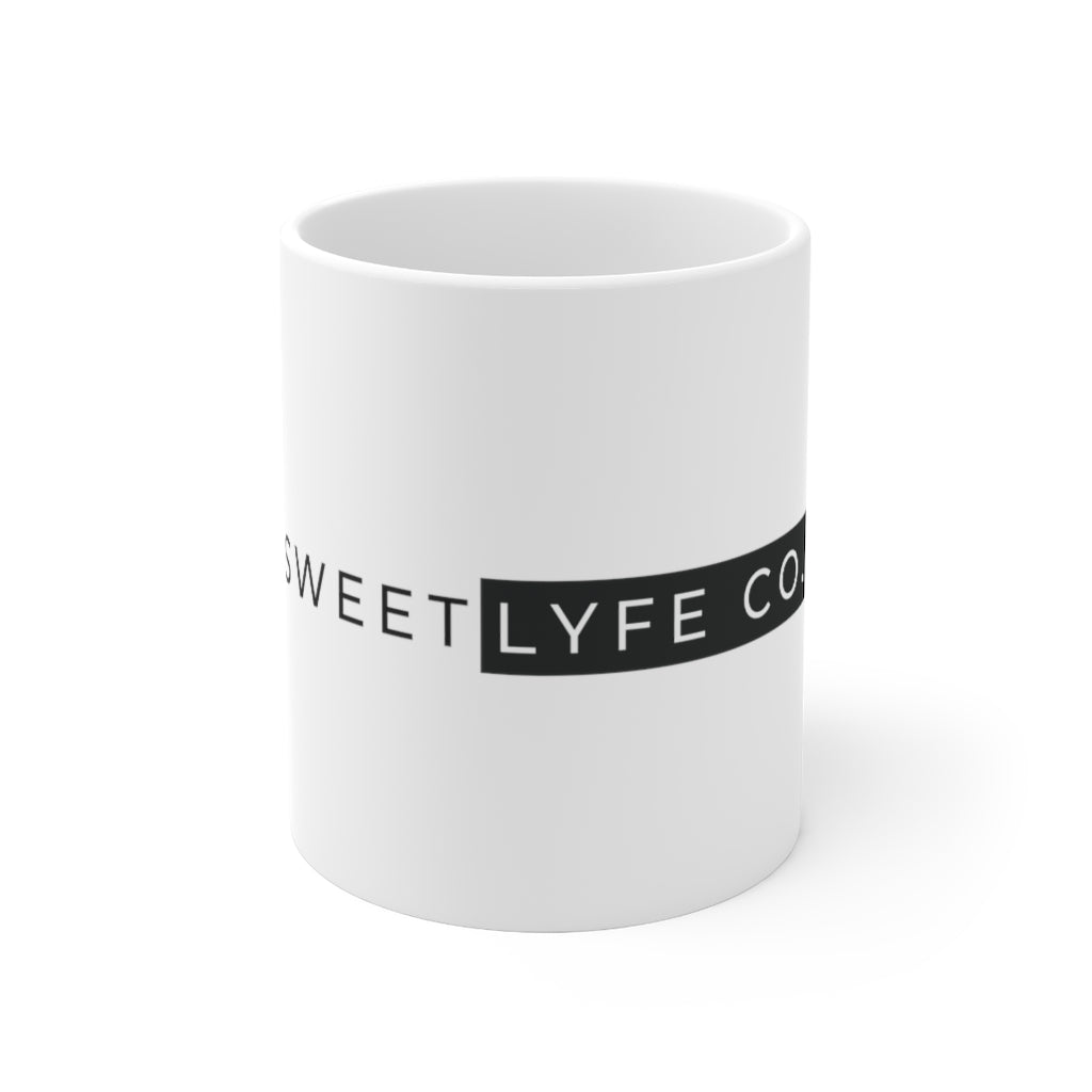 Join the Sweet Lyfe and show off your style with this minimalist ceramic mug. Inspired by our brand and all things trendy, this mug is perfect to add to your collection. This mug is 11 oz, lead and BPA free, and microwave and dishwasher safe!